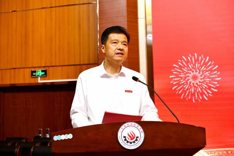 校领导班子