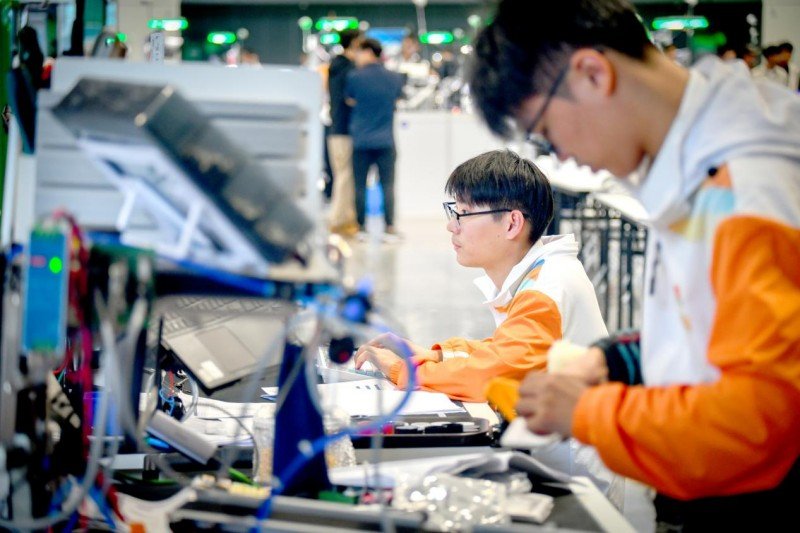 参与6个项目的激烈比拼